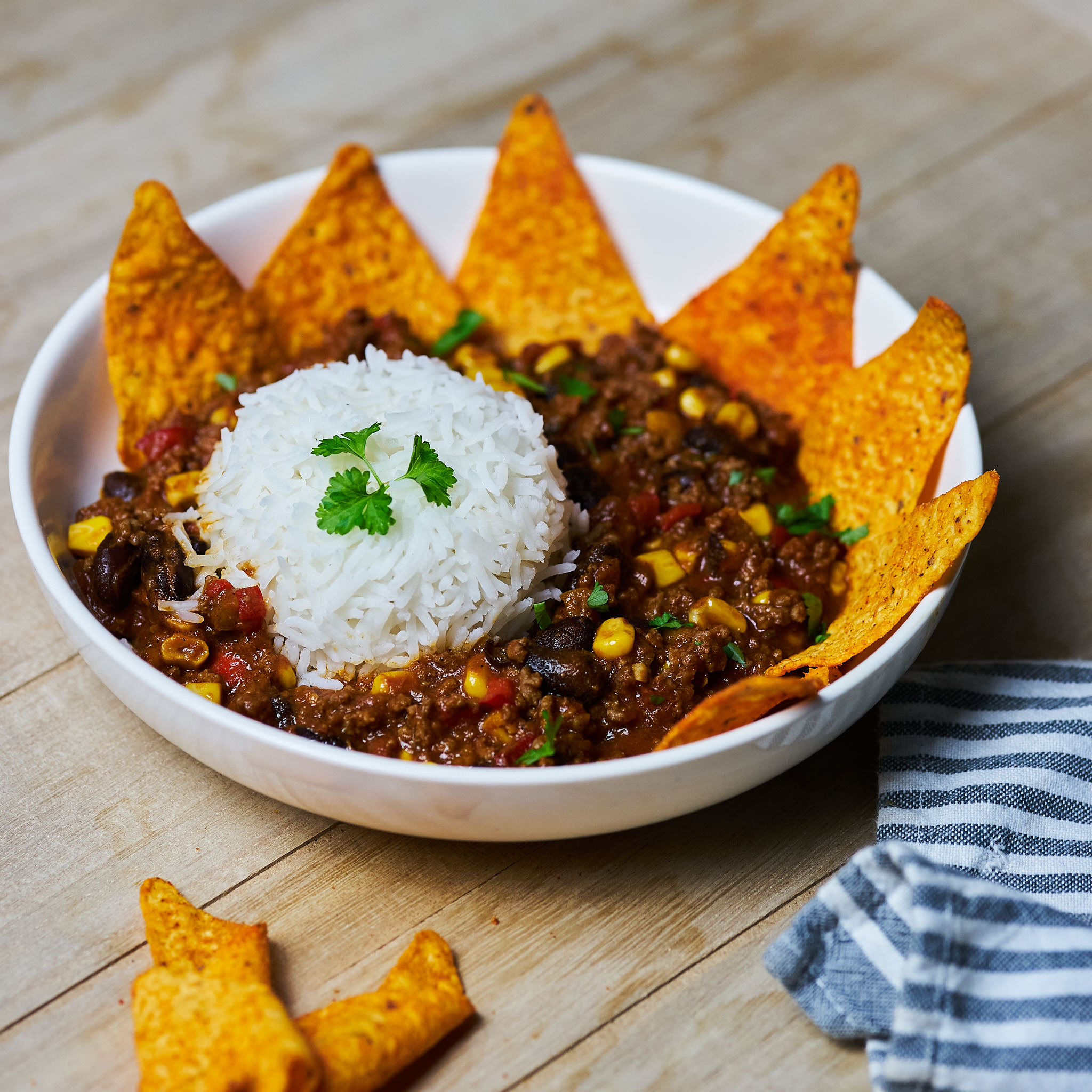 Chili Con Carne mit frischem Faschierten und Tortilla Chips