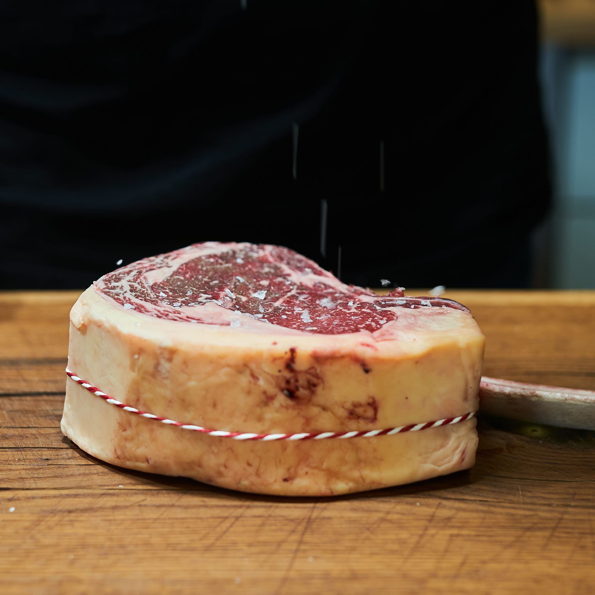 Tomahawk Steak gebunden