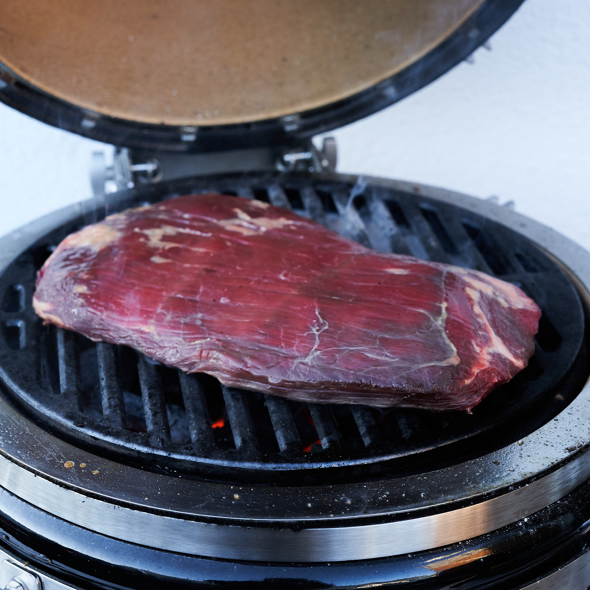 Flanksteak auf dem Grillrost